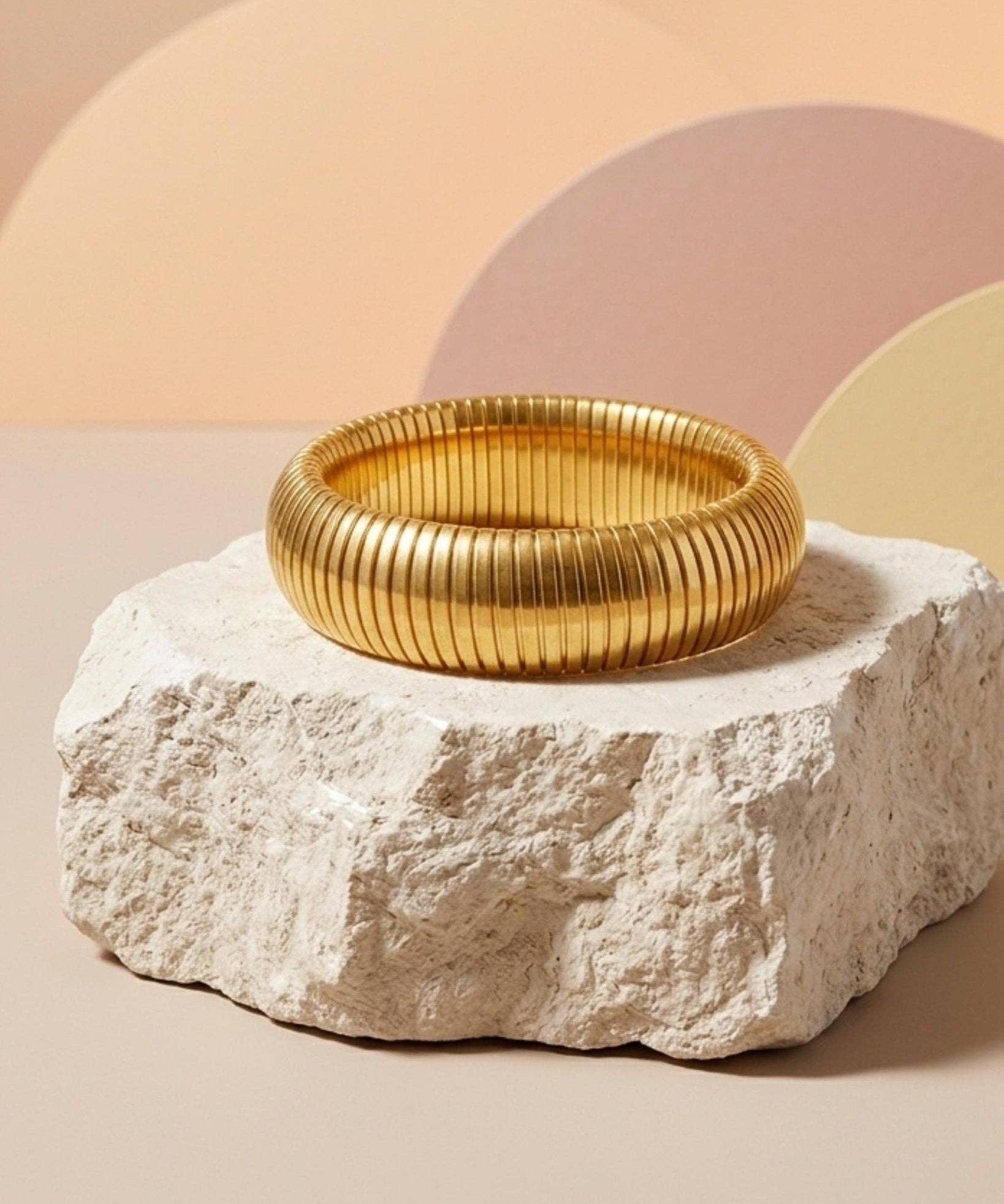 Dansk Copenhagen Courage semi elastic bracelet, further view