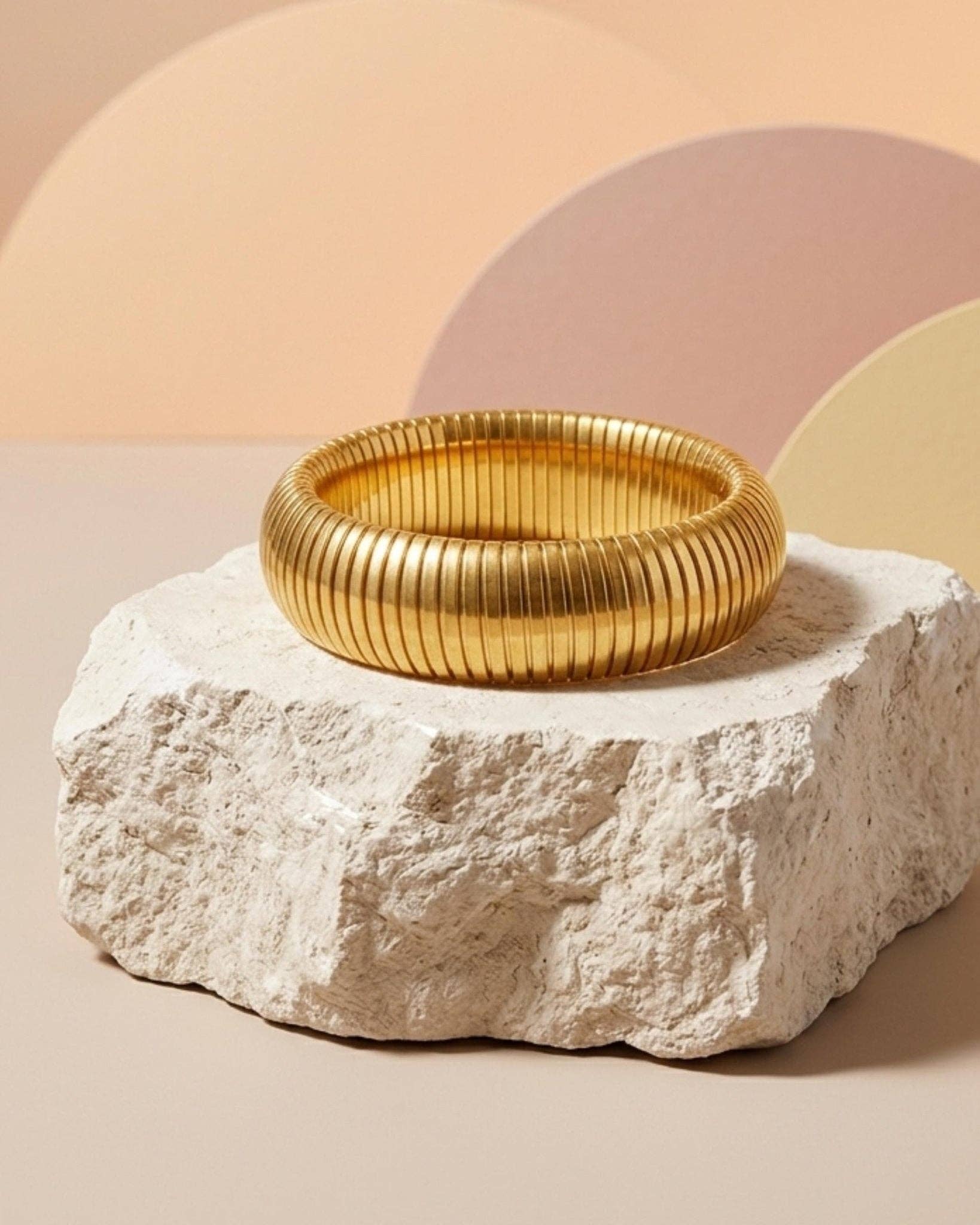 Dansk Copenhagen Courage semi elastic bracelet, further view