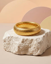 Dansk Copenhagen Courage semi elastic bracelet, further view