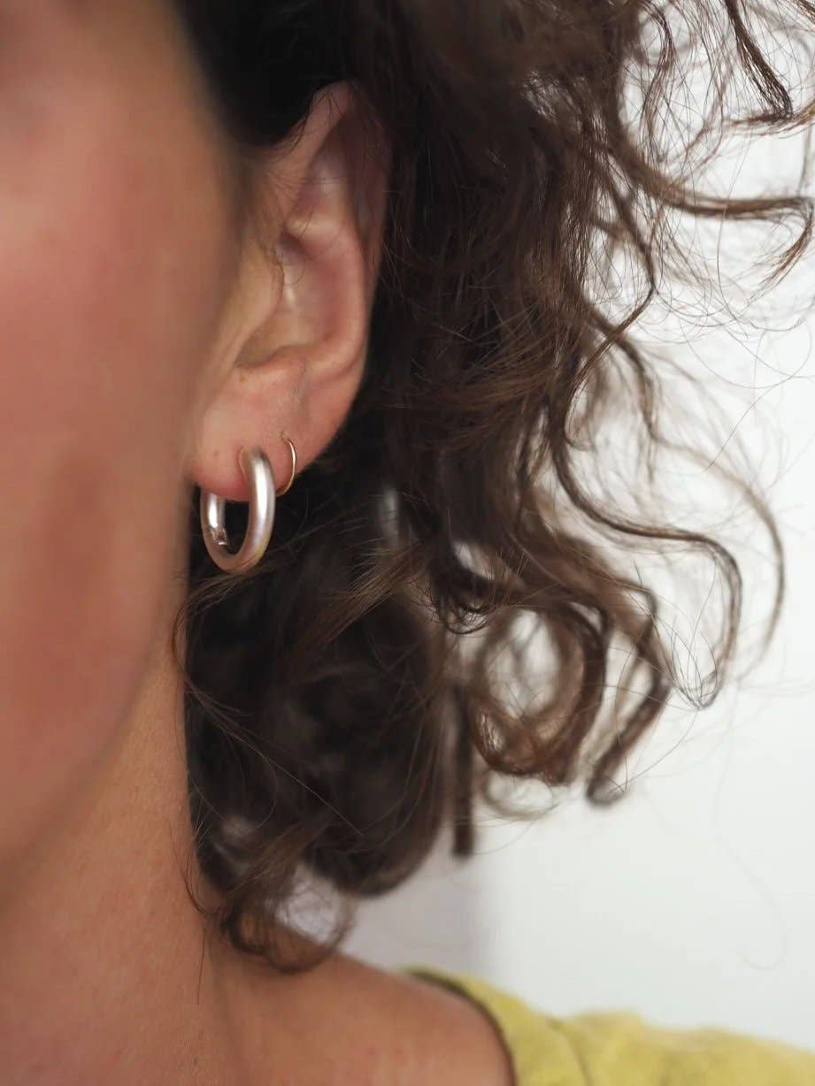 Roake Studio | Wendy Medium Chunky Brushed Silver Hoop Earrings