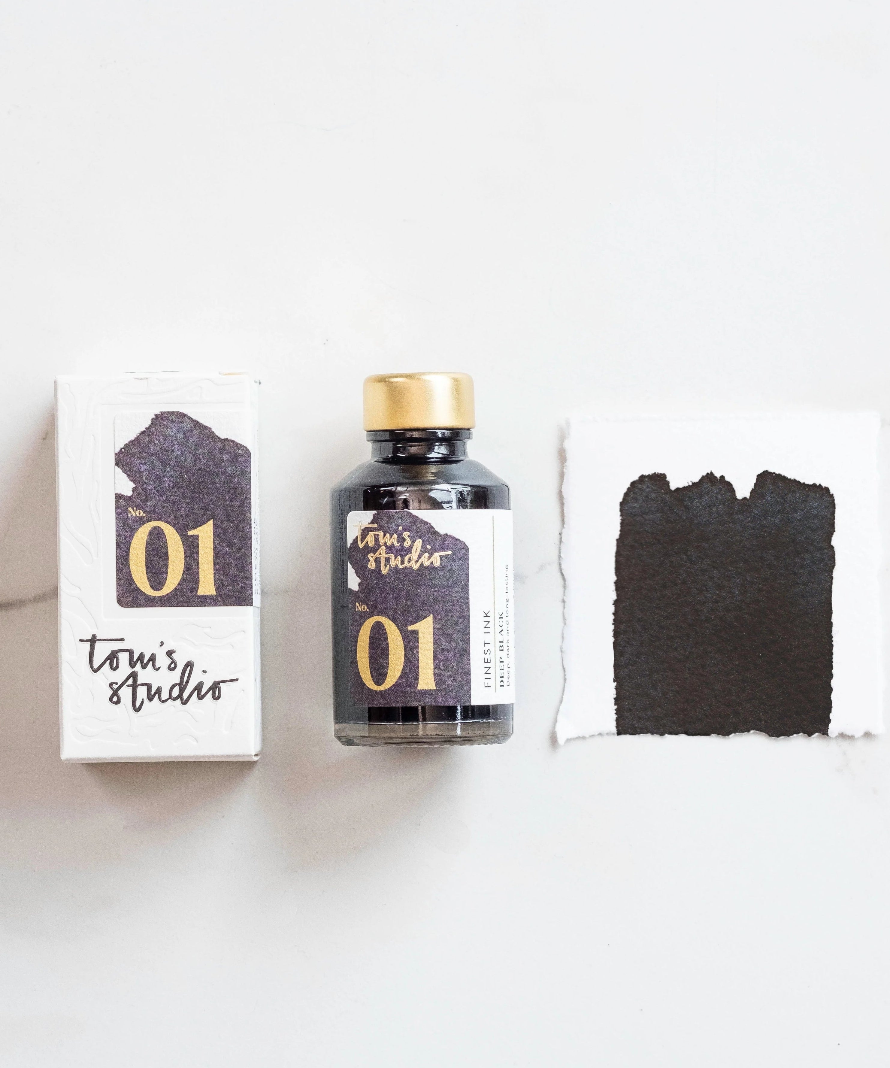 fountain-pen-ink-deep-black-packaging-bottle-swatch.webp