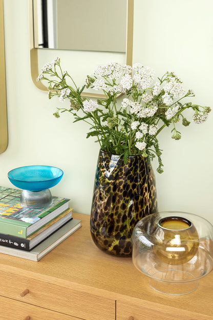 Leo Vase
