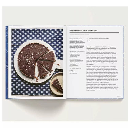 Sea Salt: A Perfectly Seasoned Cookbook