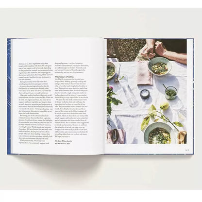 Sea Salt: A Perfectly Seasoned Cookbook