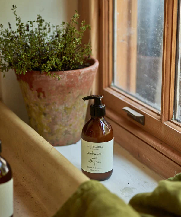 oakmoss-and-thyme-hand-and-body-lotion-b.webp